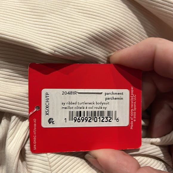 💐Spanx Suit Yourself Parchment Ribbed Turtleneck Bodysuit Spanx - Thong - Picture 4 of 4